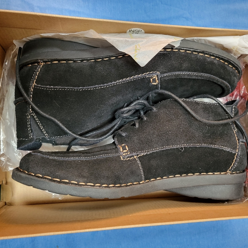 Clark's Women's Nikki Class ankle boot sz 9 1/2